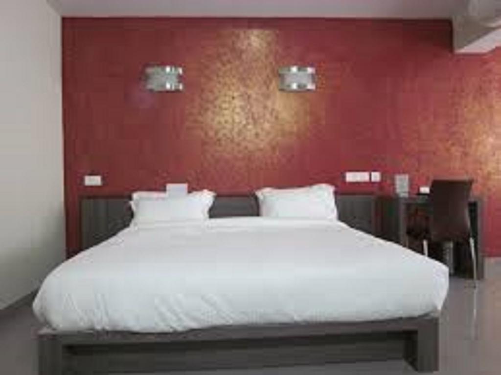 Citrus Hotel Bhiwadi Room photo